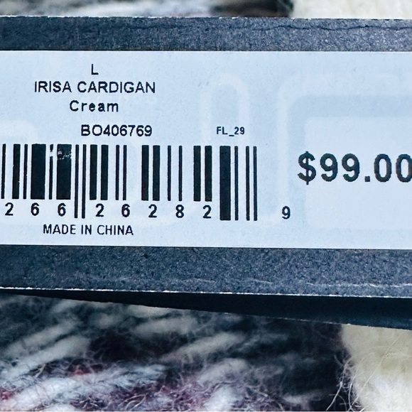 Steve Madden Irisa Cardigan V-Neck Casual Wool Travel Size Large NWT - Picture 10 of 12